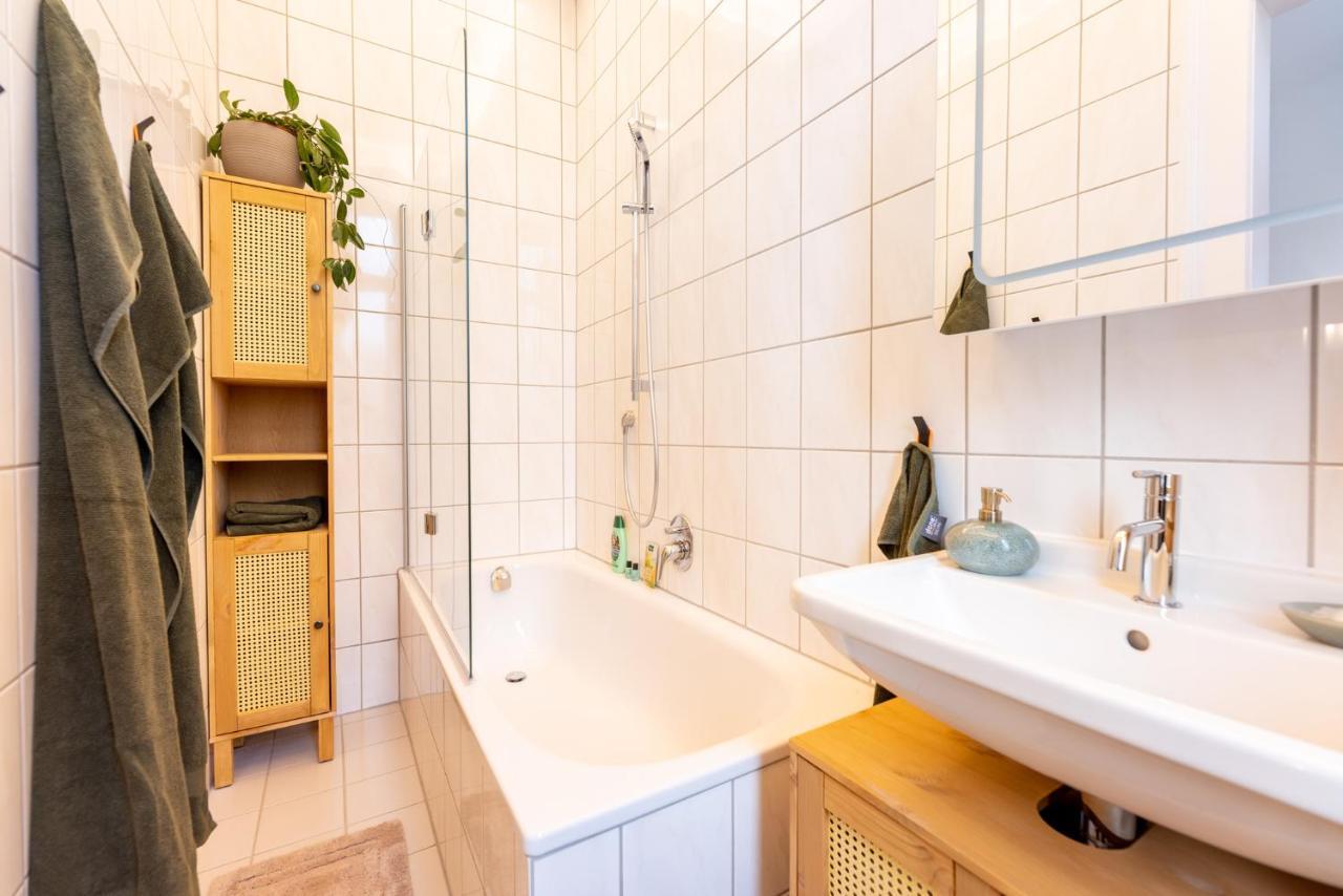 Zentral In Coburg: Exklusive Stadtwohnung - Ideal Fuer Gruppen Esterno foto