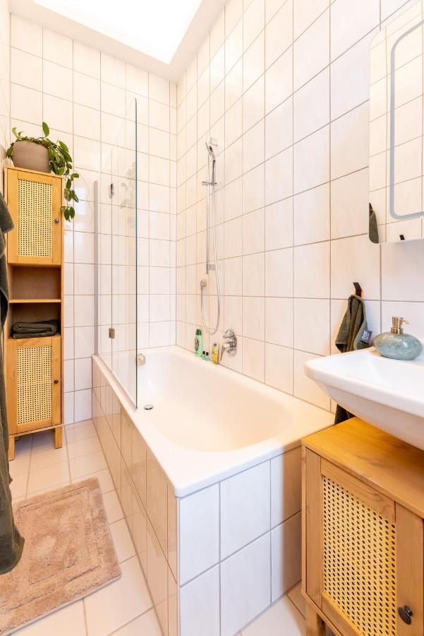 Zentral In Coburg: Exklusive Stadtwohnung - Ideal Fuer Gruppen Esterno foto